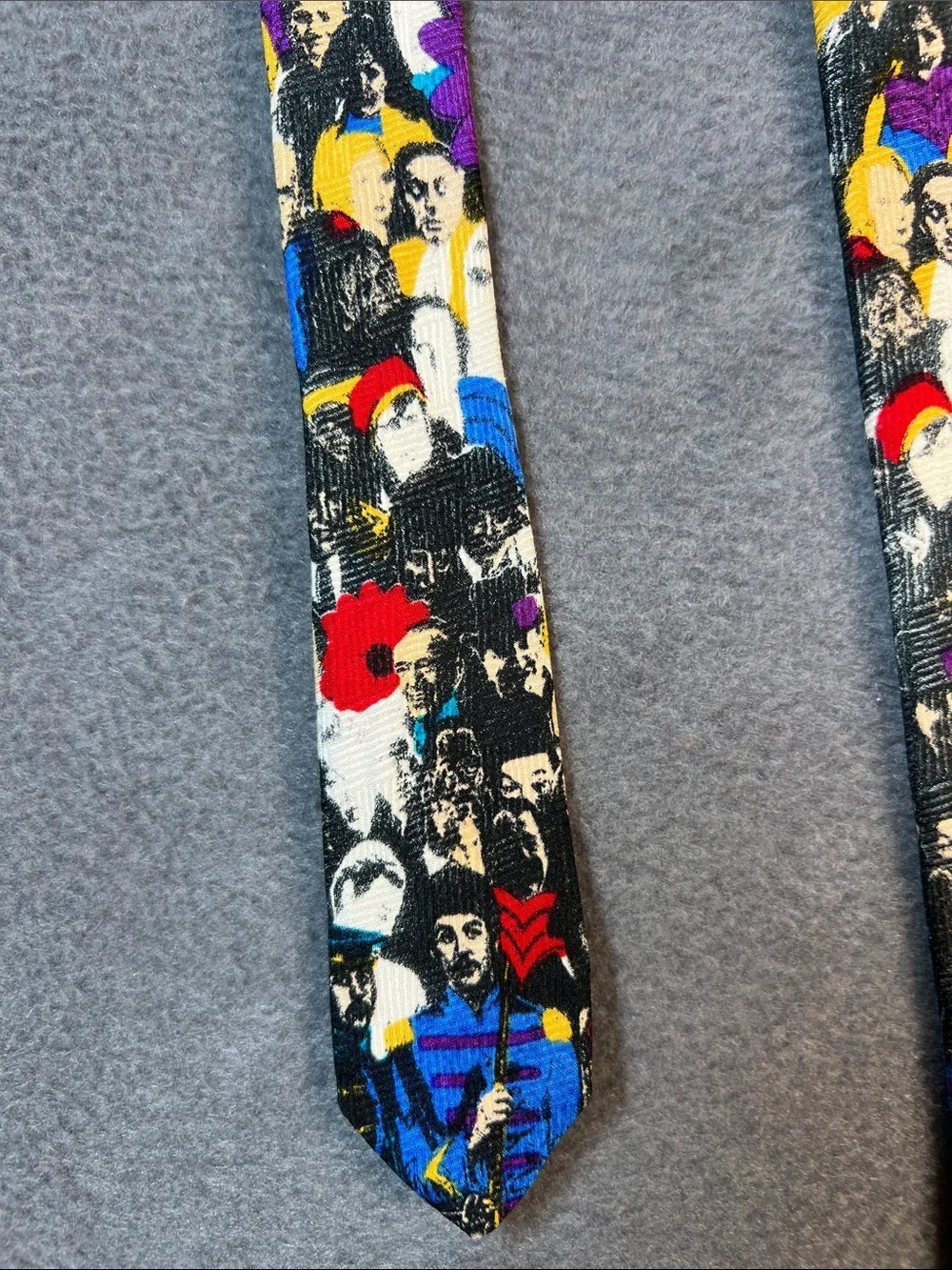 The Beatles sergeant Pepper‘s lonely hearts club band tie